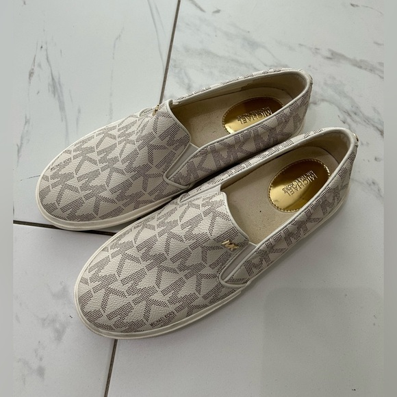 Michael Kors Women’s Slip on Flats 🥿 - Picture 1 of 3